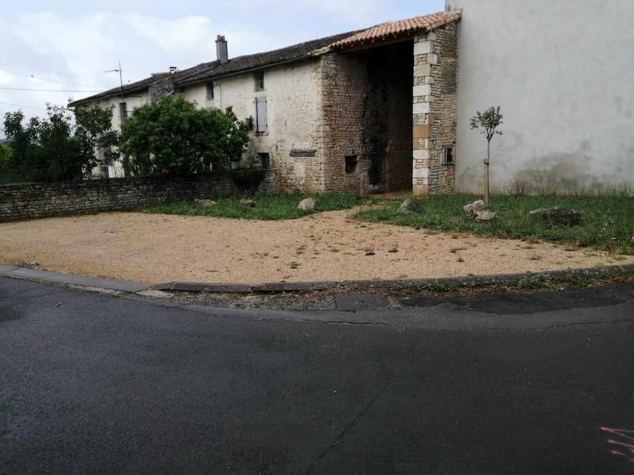 Gite Bin Benaise Draps Et Serviettes Compris Pamproux Buitenkant foto