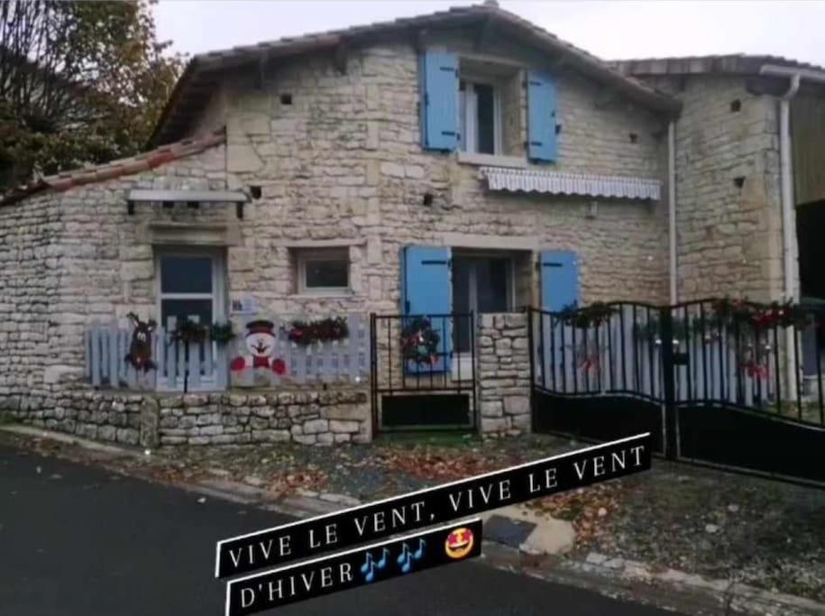 Gite Bin Benaise Draps Et Serviettes Compris Pamproux Buitenkant foto